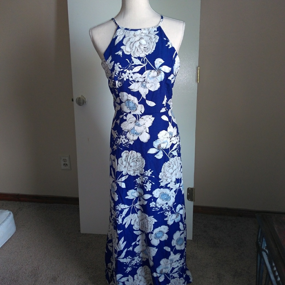 *NWOT* Sleeveless Maxi Dress